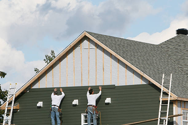 Professional Siding technician working in Voorhees, NJ